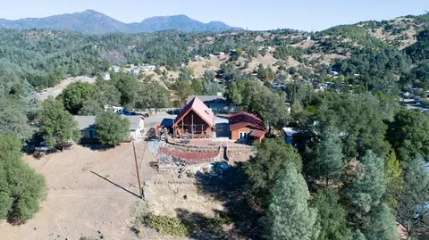 22167 Loop Dr, Redding, CA 96003 photo 4