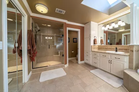 2110 Dartmouth Dr, Redding, CA 96001 photo 34