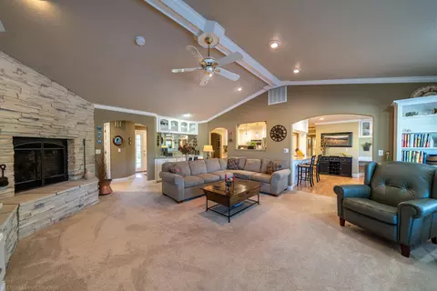2110 Dartmouth Dr, Redding, CA 96001 photo 13