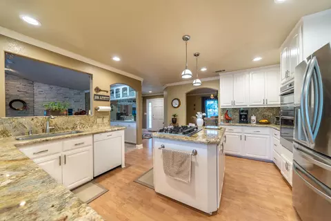 2110 Dartmouth Dr, Redding, CA 96001 photo 21