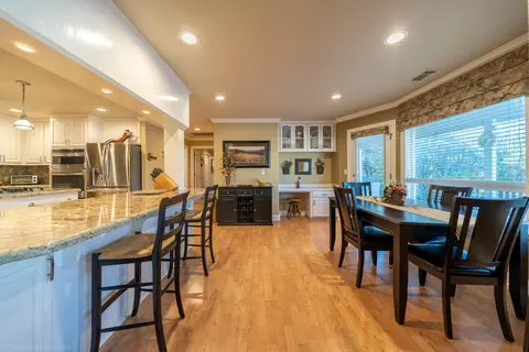 2110 Dartmouth Dr, Redding, CA 96001 photo 17