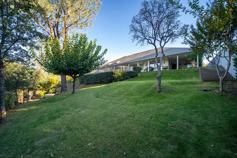 2110 Dartmouth Dr, Redding, CA 96001 photo 65