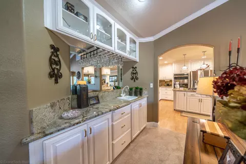 2110 Dartmouth Dr, Redding, CA 96001 photo 15
