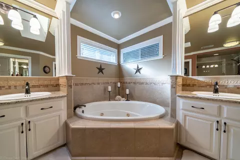 2110 Dartmouth Dr, Redding, CA 96001 photo 35