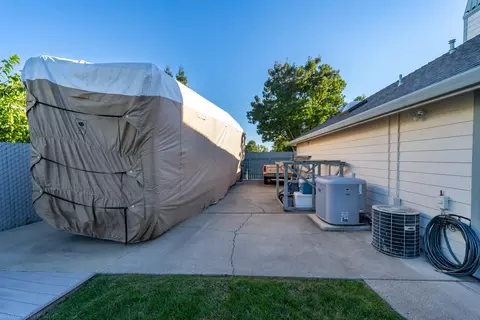 2110 Dartmouth Dr, Redding, CA 96001 photo 57