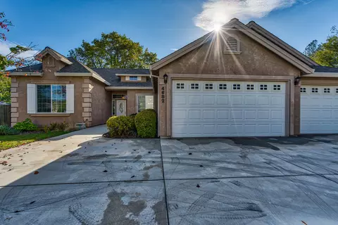 4682 Nantucket Dr, Redding, CA 96001 photo 2