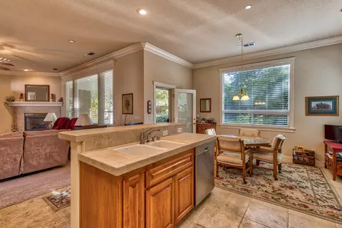 4682 Nantucket Dr, Redding, CA 96001 photo 11