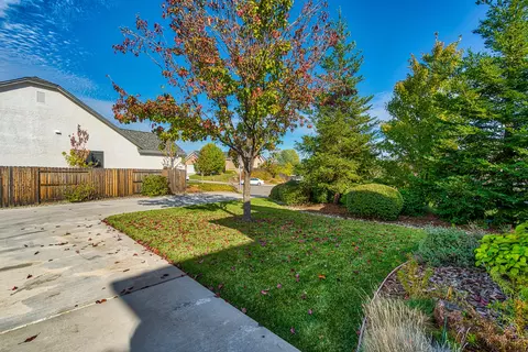 4682 Nantucket Dr, Redding, CA 96001 photo 49