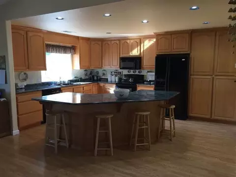 13295 Roadrunner Loop, Red Bluff, CA 96080 photo 2
