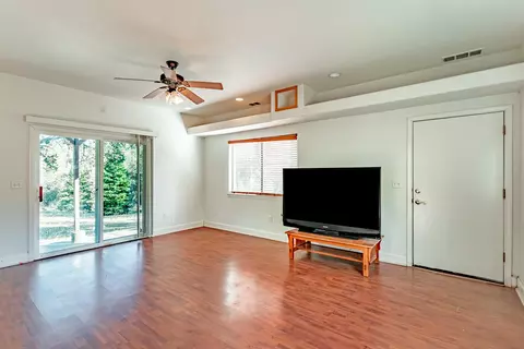 21293 Jennifer Dr, Redding, CA 96003 photo 4