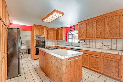 21293 Jennifer Dr, Redding, CA 96003 photo 5