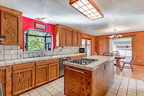 21293 Jennifer Dr, Redding, CA 96003 photo 6