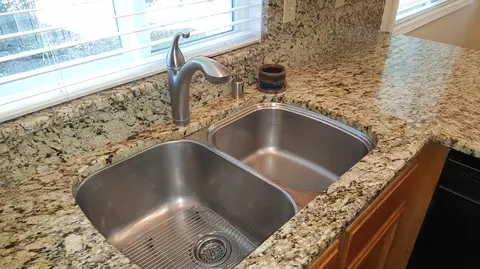 2027 Wicklow St, Redding, CA 96001 photo 32