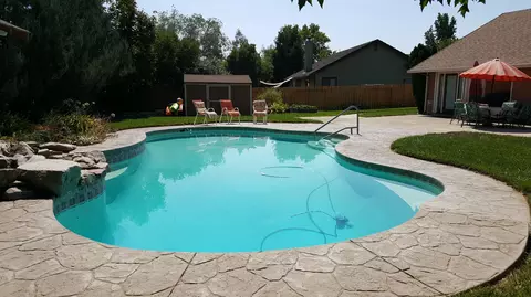 2027 Wicklow St, Redding, CA 96001 photo 3