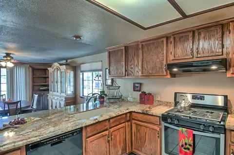 20149 Lyal Ln, Redding, CA 96002 photo 9