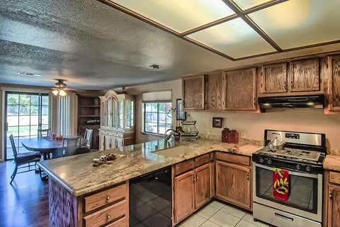 20149 Lyal Ln, Redding, CA 96002 photo 7