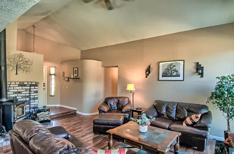20149 Lyal Ln, Redding, CA 96002 photo 4