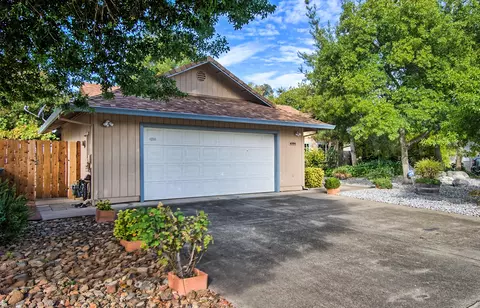 4284 Long Dr Ct, Redding, CA 96002 photo 3