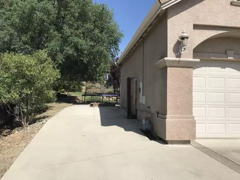 1397 Spinnaker Dr, Redding, CA 96003 photo 4