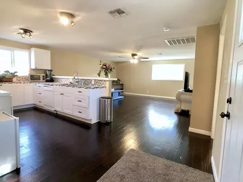 2160 Kenyon Dr, Redding, CA 96001 photo 4
