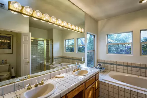 4245 Vista Oaks Ct, Redding, CA 96002 photo 14