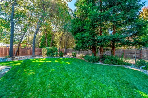 4148 Tiffany Ln, Redding, CA 96002 photo 20