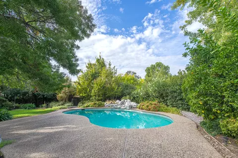 360 Travertine Ct, Redding, CA 96003 photo 24