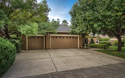 5961 Hilton Head Ct, Redding, CA 96003 photo 4