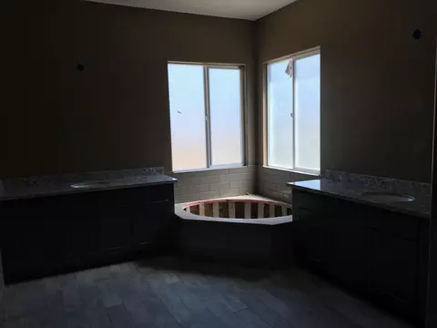 899 Bellagio, Redding, CA 96003 photo 4