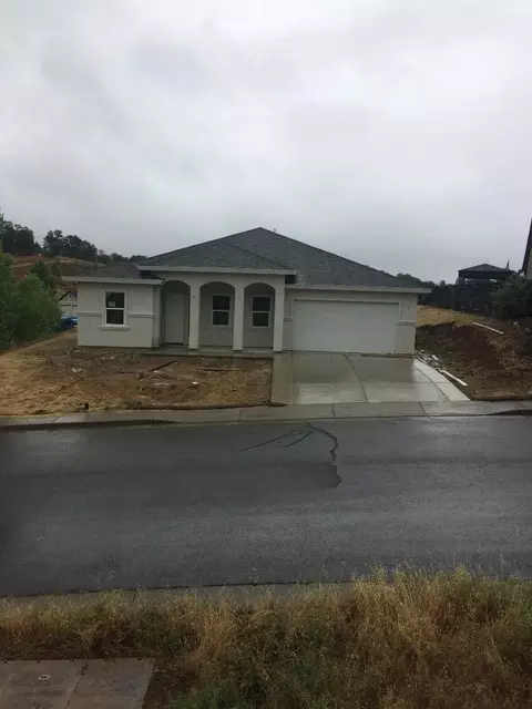 899 Bellagio, Redding, CA 96003 photo 2