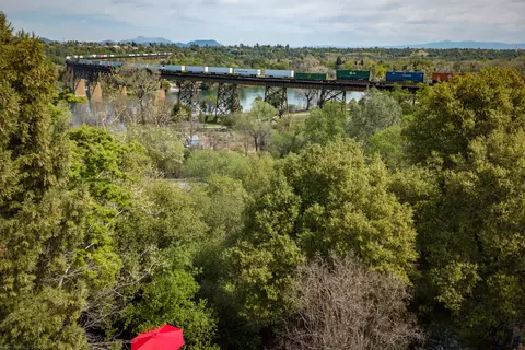 885 Lakeview Dr, Redding, CA 96001 photo 42