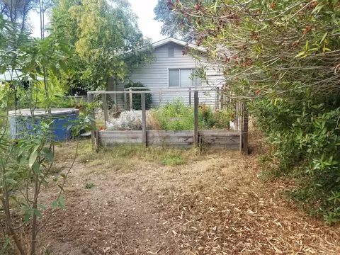 3201 Middleton Ln, Redding, CA 96002 photo 21