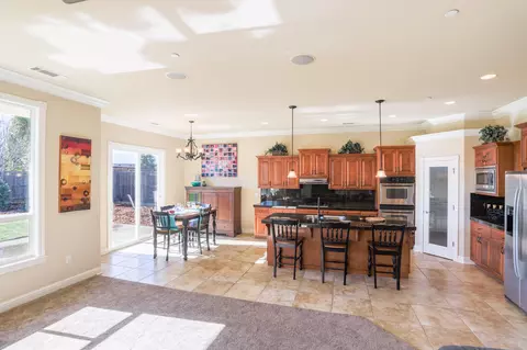 3199 Agassi Ln, Redding, CA 96002 photo 4