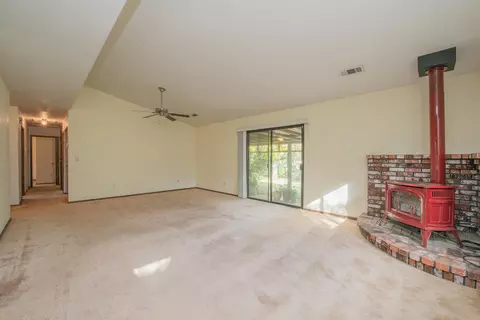 1731 Kildare Dr, Redding, CA 96001 photo 6
