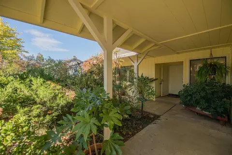 1731 Kildare Dr, Redding, CA 96001 photo 2