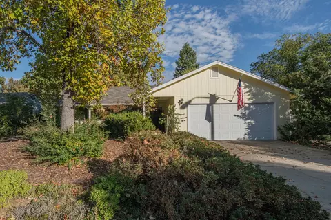 1731 Kildare Dr, Redding, CA 96001 photo 1