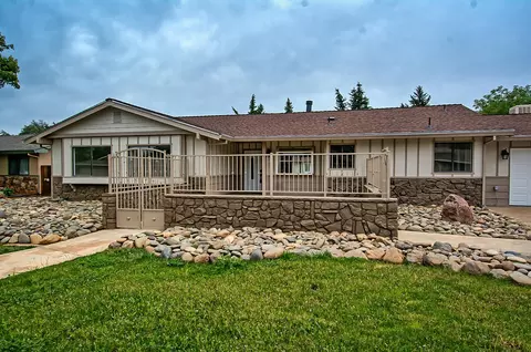 1770 El Verano St, Redding, CA 96002 photo 2
