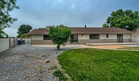 1770 El Verano St, Redding, CA 96002 photo 9