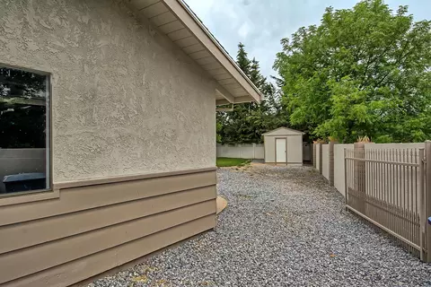 1770 El Verano St, Redding, CA 96002 photo 6
