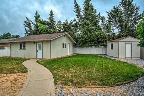 1770 El Verano St, Redding, CA 96002 photo 8