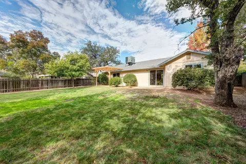 3495 Auburn Dr, Redding, CA 96001 photo 27