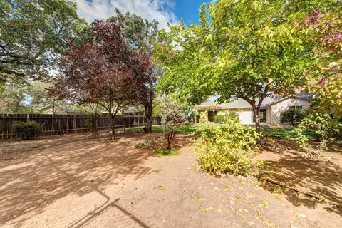 3495 Auburn Dr, Redding, CA 96001 photo 28