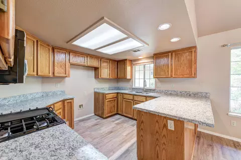 3495 Auburn Dr, Redding, CA 96001 photo 14