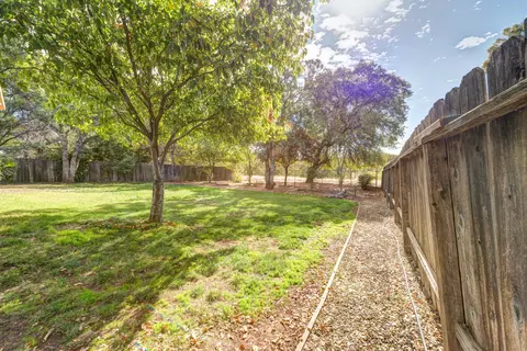3495 Auburn Dr, Redding, CA 96001 photo 34