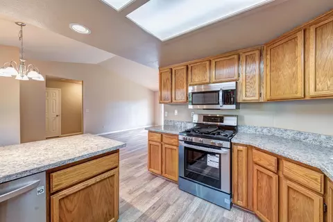 3495 Auburn Dr, Redding, CA 96001 photo 5