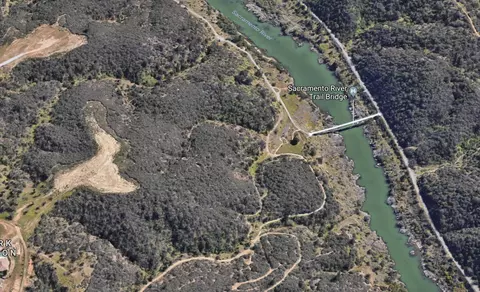 4871 Ferrington Ct, Redding, CA 96003 photo 2