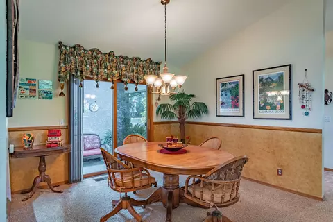 1484 St Andrews Dr, Redding, CA 96003 photo 9