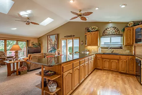 1484 St Andrews Dr, Redding, CA 96003 photo 8