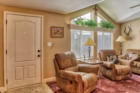 4410 Honeycomb Way, Redding, CA 96003 photo 6