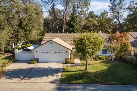 3729 Eagle Pkwy, Redding, CA 96001 photo 2